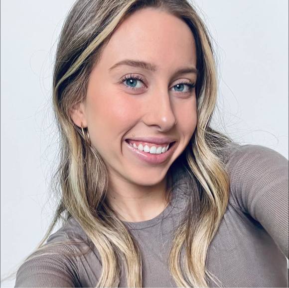 Meet your Posher, Rachel - Picture 1 of 1